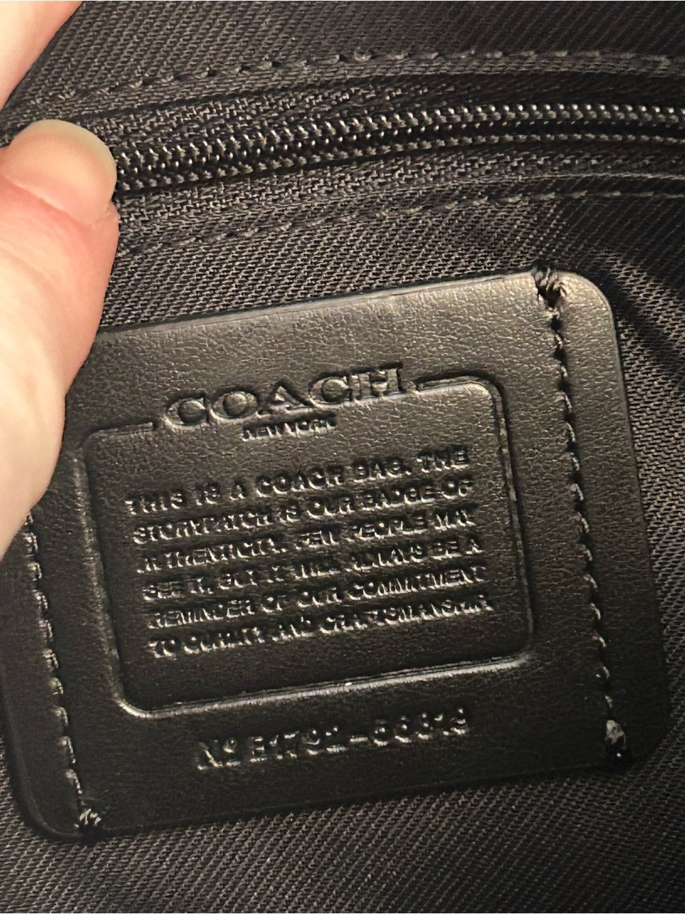 Coach Chelsea 32 Black Pebbled Leather Crossbody Bag satchel Hobo New! - Picture 7 of 7